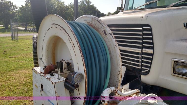 image for item K1020 1994 Ford L8000 vacuum truck