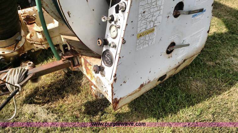 image for item K1020 1994 Ford L8000 vacuum truck