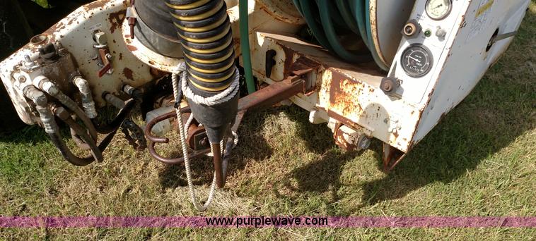 image for item K1020 1994 Ford L8000 vacuum truck