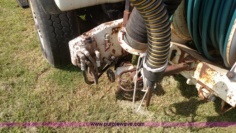 image for item K1020 1994 Ford L8000 vacuum truck