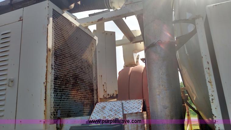 image for item K1020 1994 Ford L8000 vacuum truck