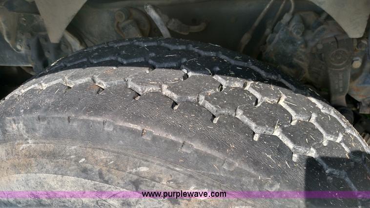 image for item K1020 1994 Ford L8000 vacuum truck