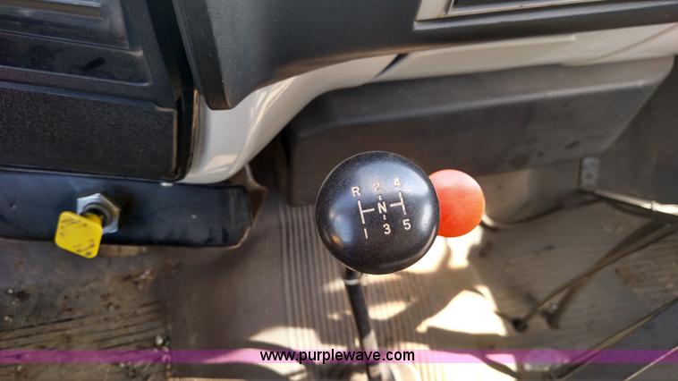 image for item K1021 1985 GMC 7000 oil distributor truck