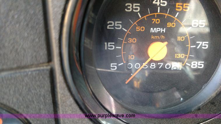 image for item K1021 1985 GMC 7000 oil distributor truck