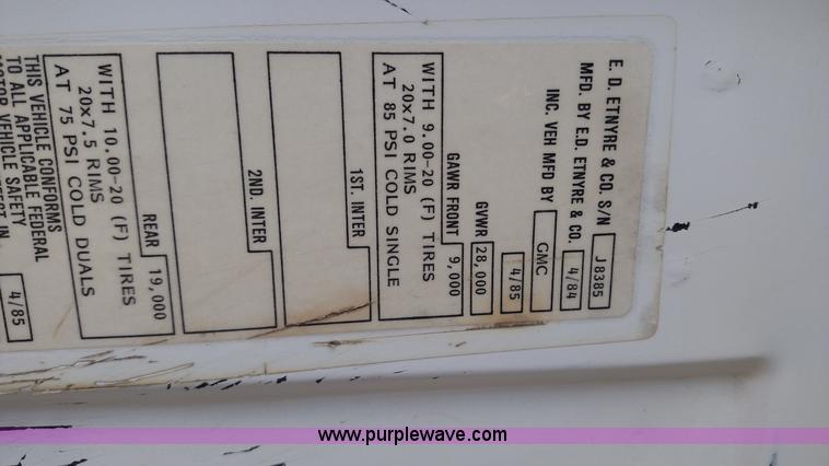 image for item K1021 1985 GMC 7000 oil distributor truck