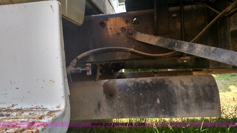 image for item K1021 1985 GMC 7000 oil distributor truck