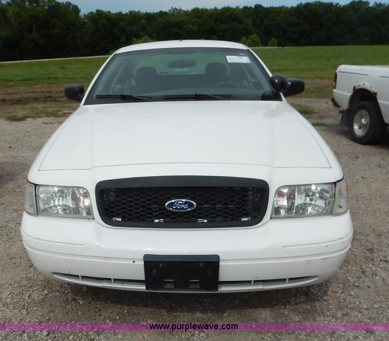 image for item K1526 2007 Ford Crown Victoria Police Interceptor
