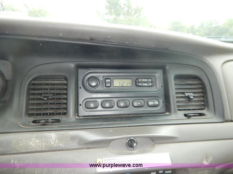 image for item K1526 2007 Ford Crown Victoria Police Interceptor