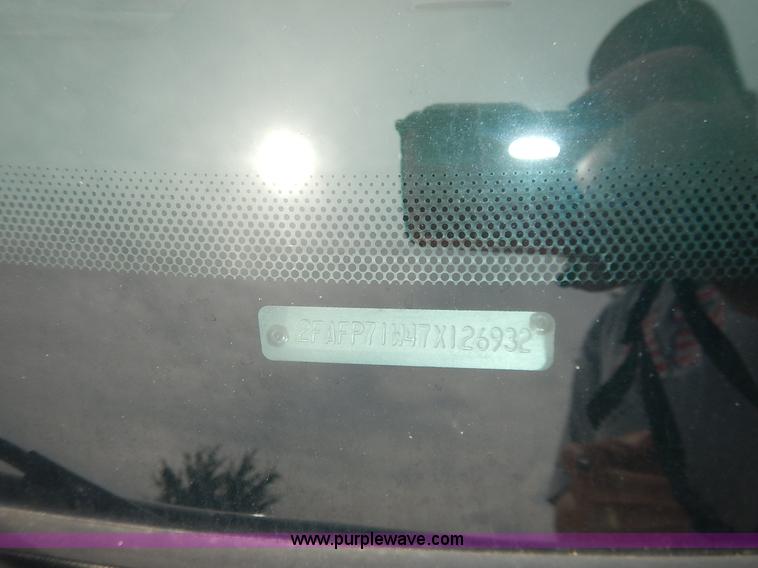 image for item K1526 2007 Ford Crown Victoria Police Interceptor