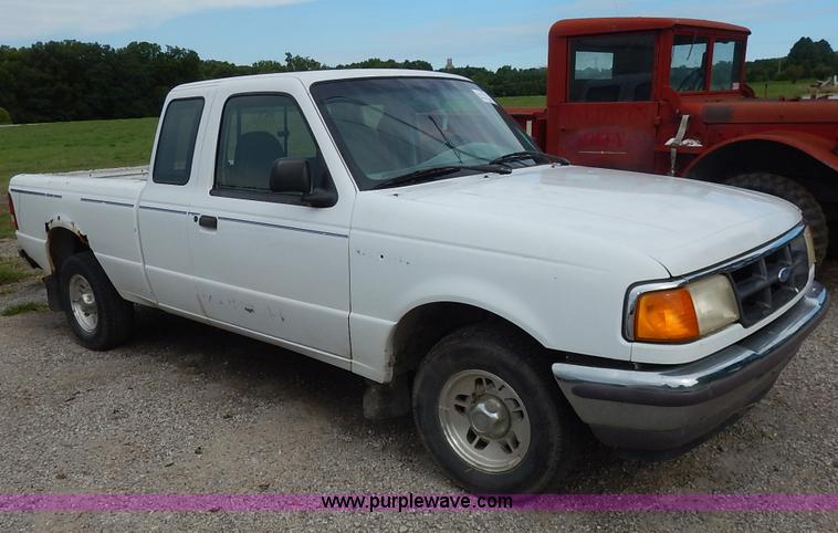image for item K1527 1997 Ford Ranger XLT SuperCab pickup truck