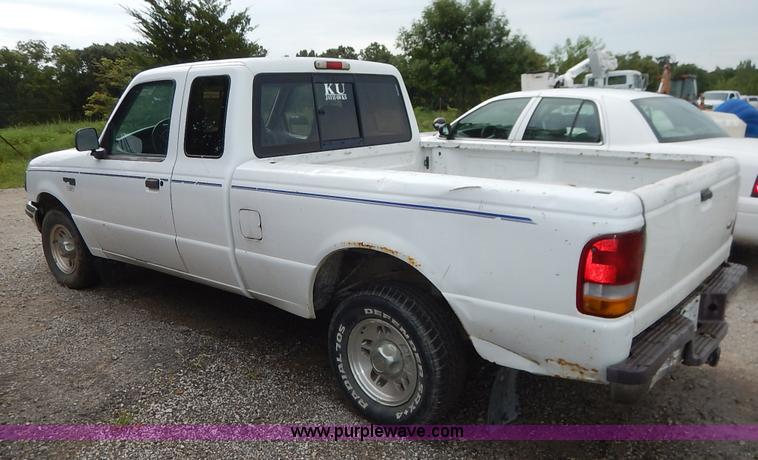 image for item K1527 1997 Ford Ranger XLT SuperCab pickup truck