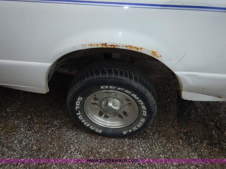 image for item K1527 1997 Ford Ranger XLT SuperCab pickup truck