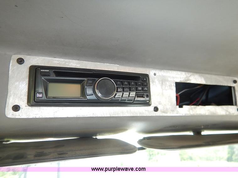 image for item K1528 2002 Freightliner FL70 bucket truck