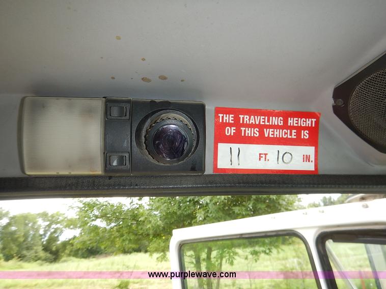 image for item K1528 2002 Freightliner FL70 bucket truck