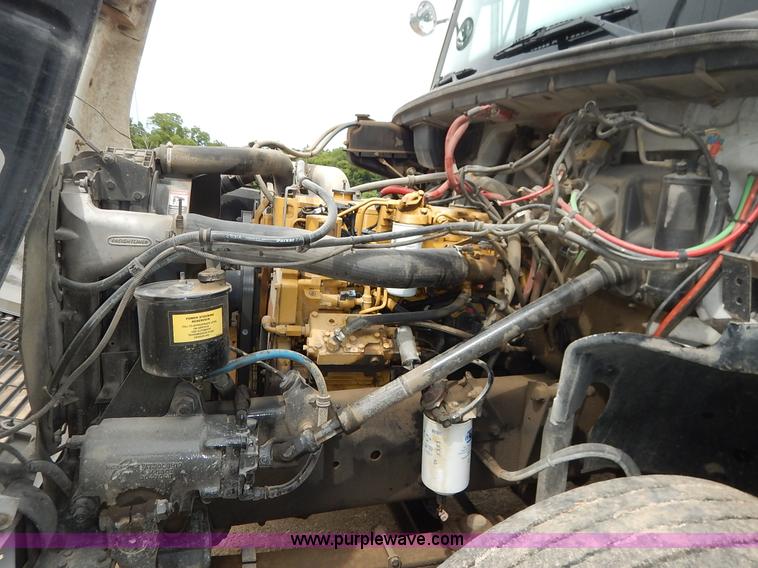 image for item K1528 2002 Freightliner FL70 bucket truck