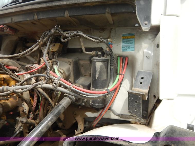 image for item K1528 2002 Freightliner FL70 bucket truck