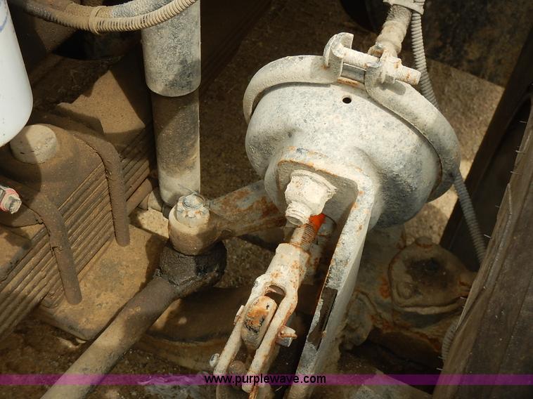 image for item K1528 2002 Freightliner FL70 bucket truck