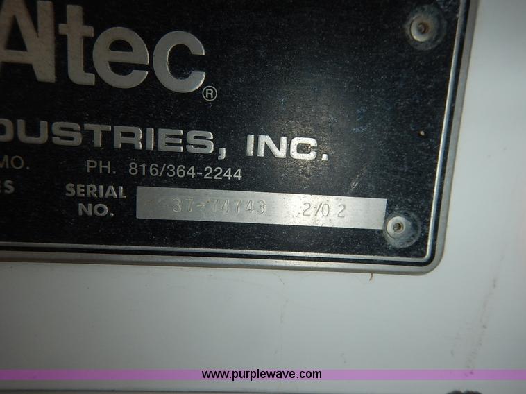 image for item K1528 2002 Freightliner FL70 bucket truck