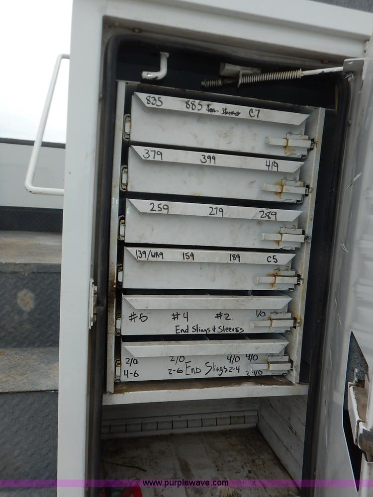 image for item K1528 2002 Freightliner FL70 bucket truck