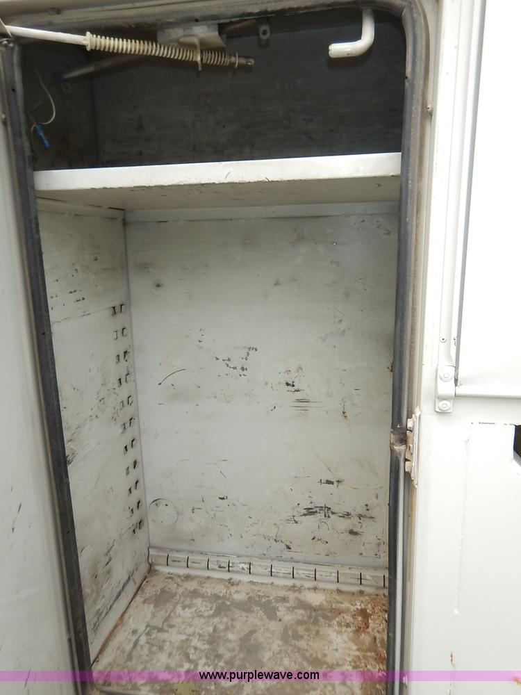 image for item K1528 2002 Freightliner FL70 bucket truck