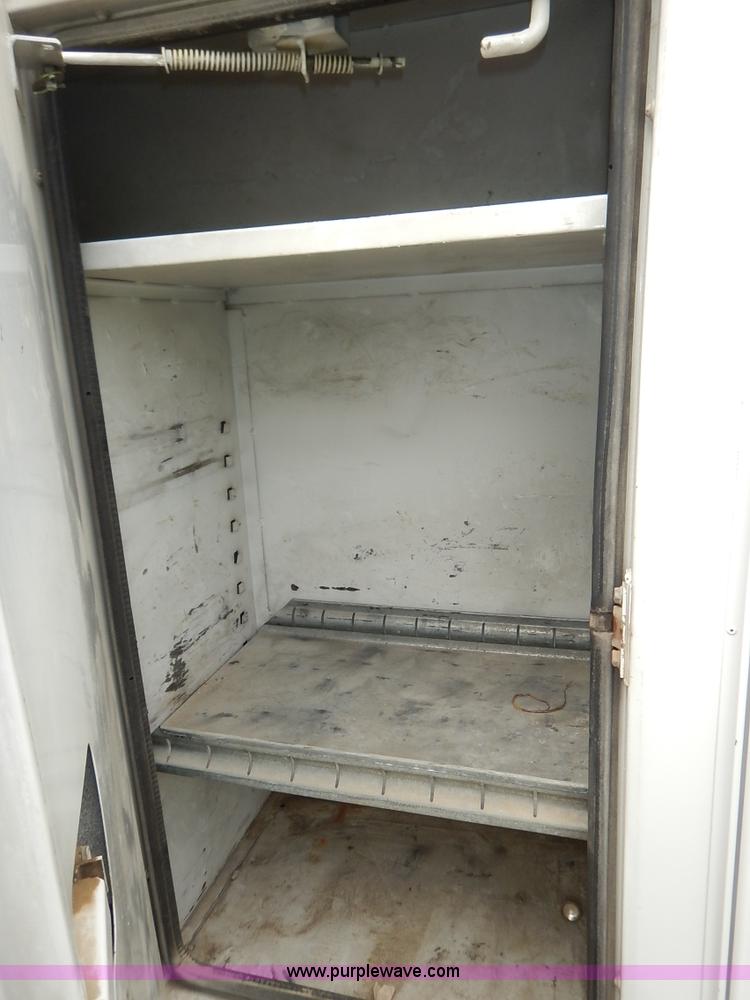 image for item K1528 2002 Freightliner FL70 bucket truck