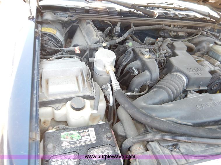 image for item K1550 1998 Chevrolet S10 LS Ext. Cab pickup truck