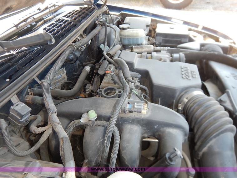 image for item K1550 1998 Chevrolet S10 LS Ext. Cab pickup truck