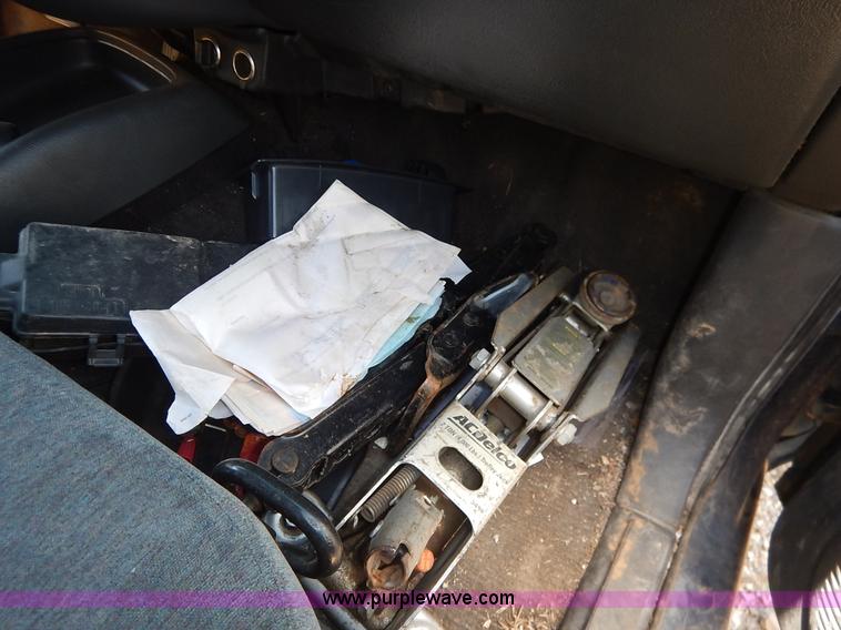 image for item K1550 1998 Chevrolet S10 LS Ext. Cab pickup truck