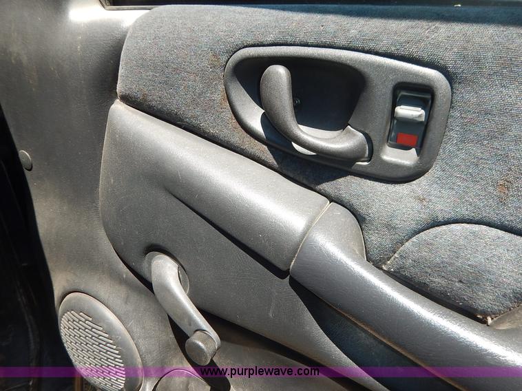 image for item K1550 1998 Chevrolet S10 LS Ext. Cab pickup truck