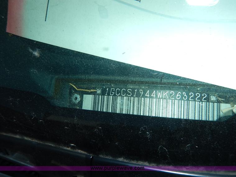 image for item K1550 1998 Chevrolet S10 LS Ext. Cab pickup truck