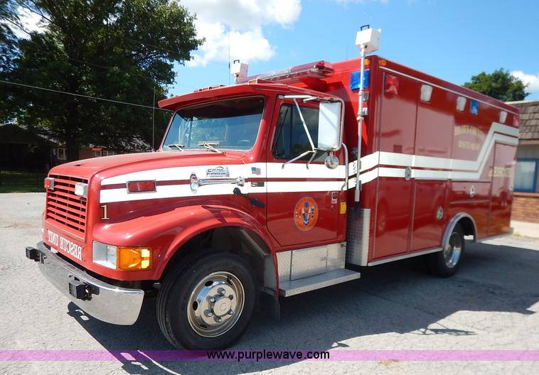image for item K1584 1989 International S1600 fire rescue truck
