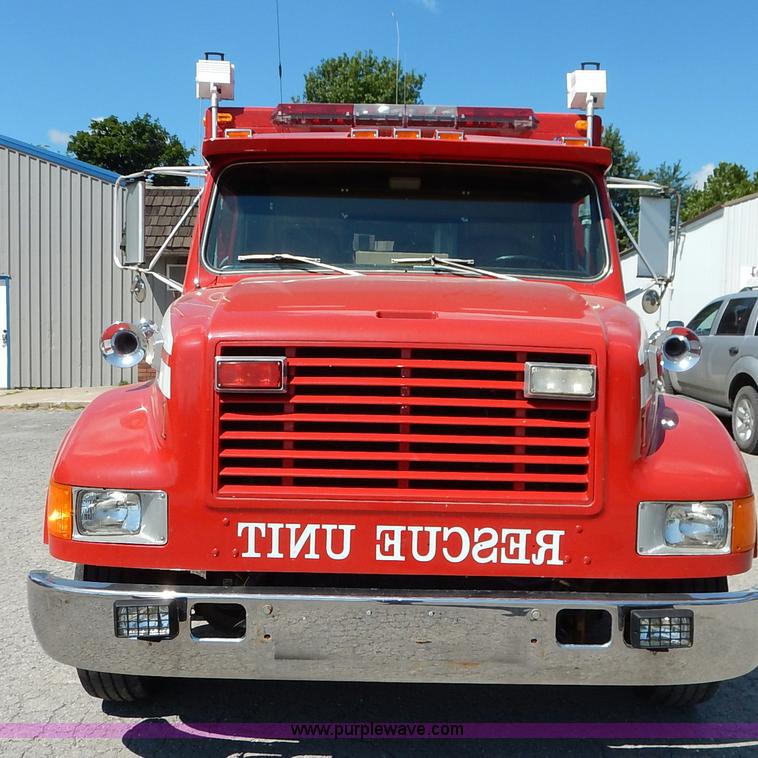 image for item K1584 1989 International S1600 fire rescue truck