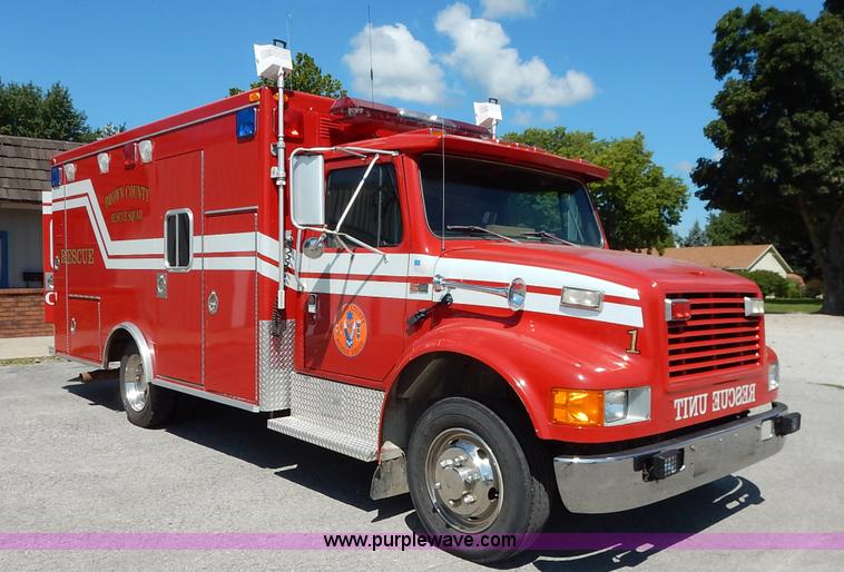 image for item K1584 1989 International S1600 fire rescue truck