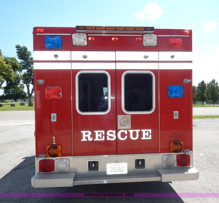 image for item K1584 1989 International S1600 fire rescue truck