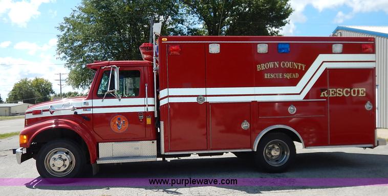 image for item K1584 1989 International S1600 fire rescue truck