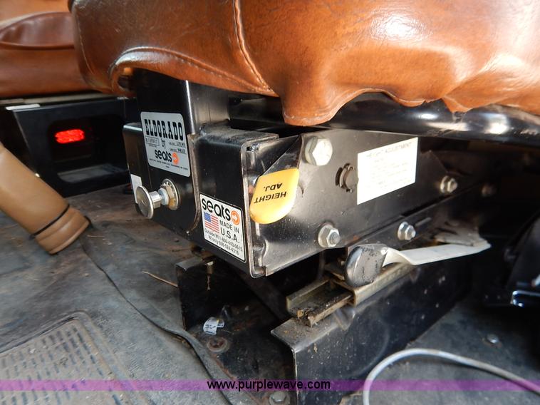 image for item K1584 1989 International S1600 fire rescue truck