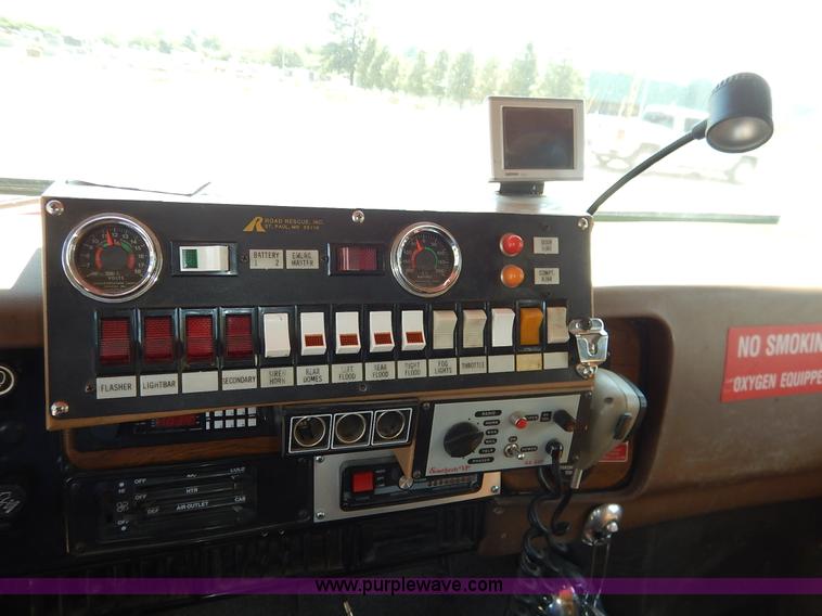 image for item K1584 1989 International S1600 fire rescue truck