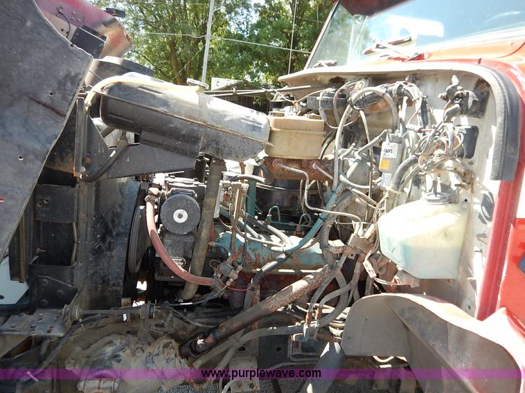 image for item K1584 1989 International S1600 fire rescue truck