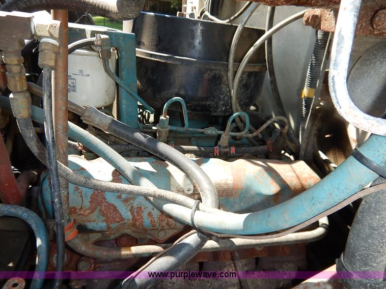 image for item K1584 1989 International S1600 fire rescue truck