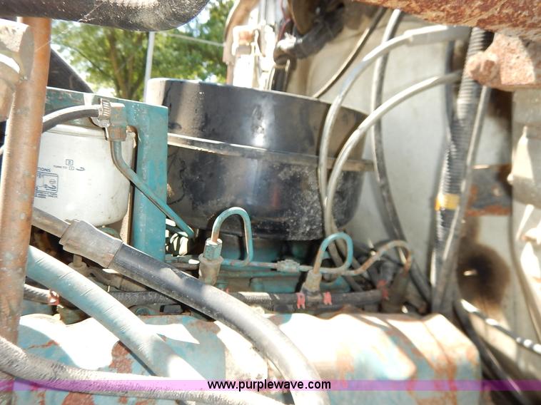 image for item K1584 1989 International S1600 fire rescue truck