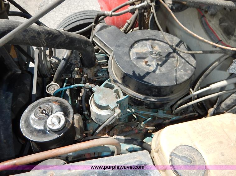 image for item K1584 1989 International S1600 fire rescue truck