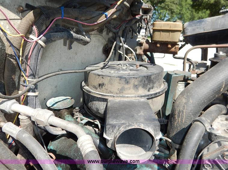 image for item K1584 1989 International S1600 fire rescue truck