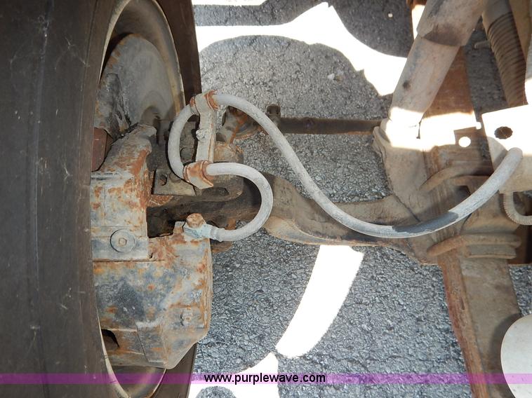 image for item K1584 1989 International S1600 fire rescue truck