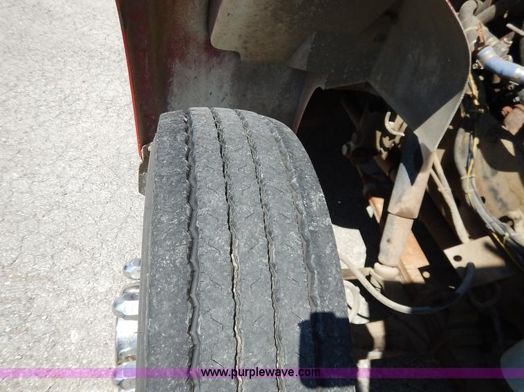 image for item K1584 1989 International S1600 fire rescue truck