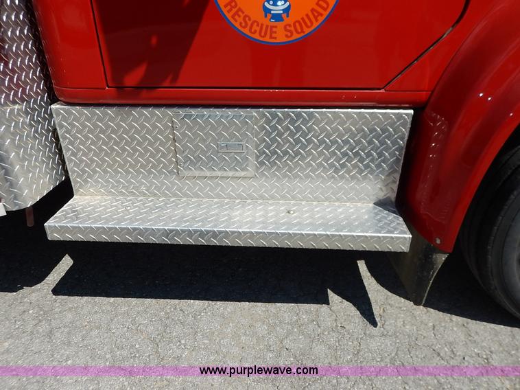 image for item K1584 1989 International S1600 fire rescue truck