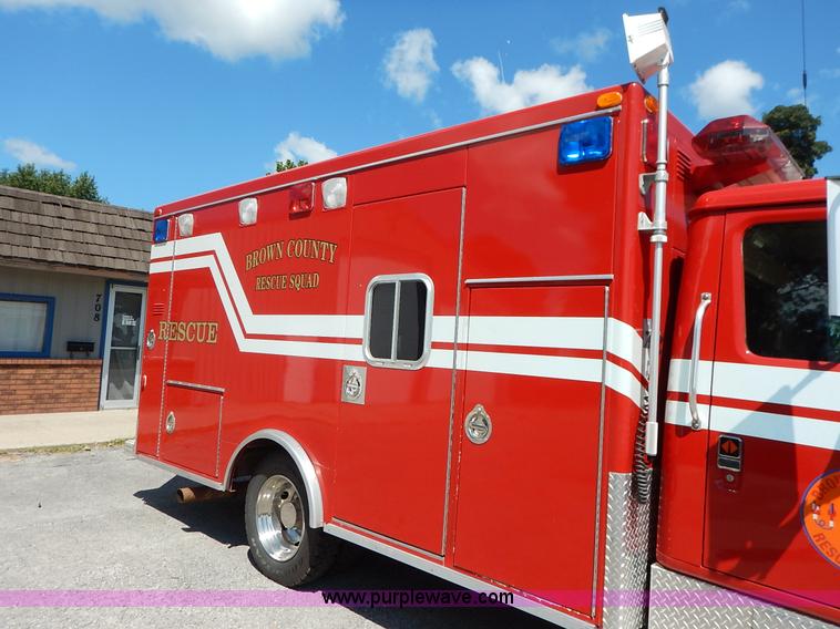 image for item K1584 1989 International S1600 fire rescue truck
