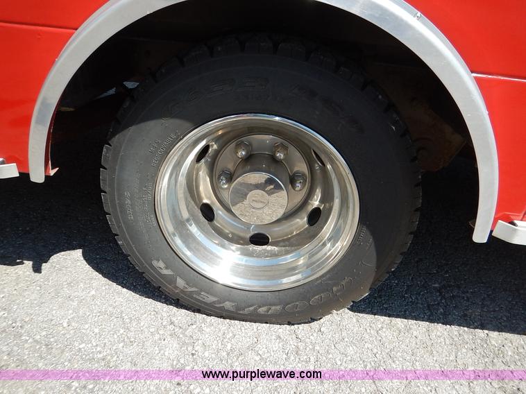 image for item K1584 1989 International S1600 fire rescue truck