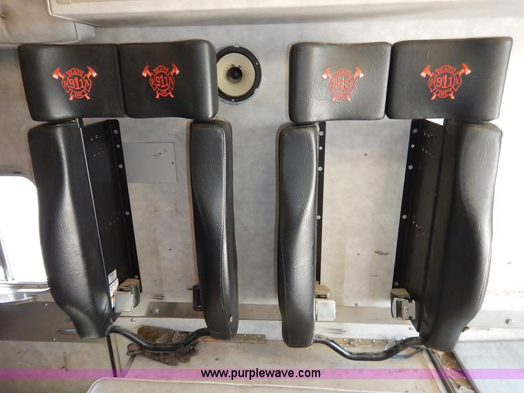 image for item K1584 1989 International S1600 fire rescue truck