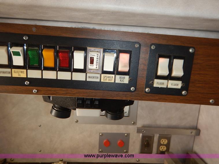 image for item K1584 1989 International S1600 fire rescue truck