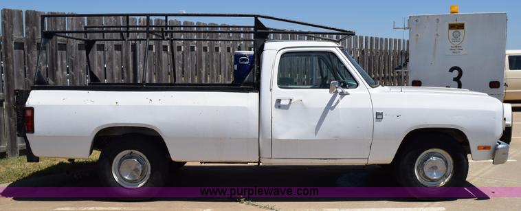 image for item K6175 1988 Dodge D250 pickup truck